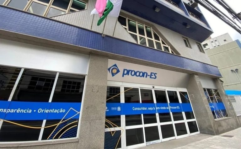 Cobrar taxa em pagamento por Pix é contra Código do Consumidor, diz Procon