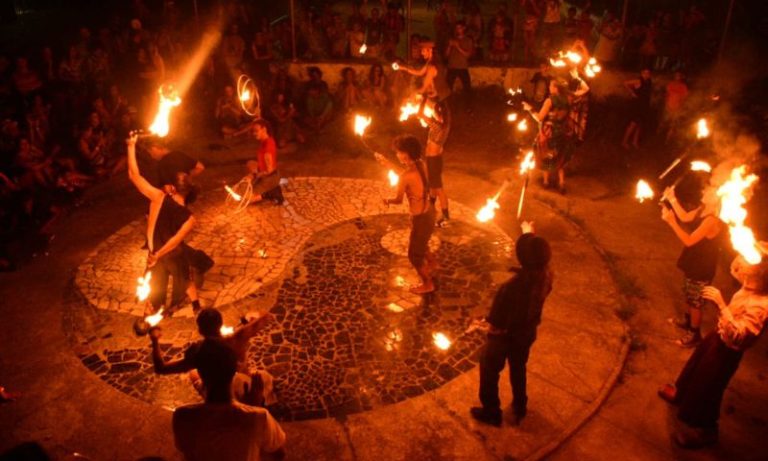 Do teatro ao baile: o que fazer no Grande Recife neste final de semana