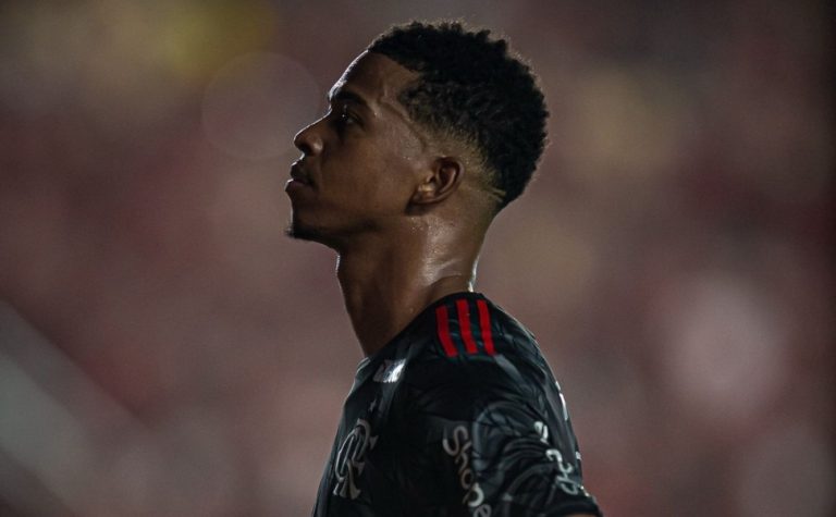 Flamengo arrasa Bangu na despedida do time reserva no Carioca