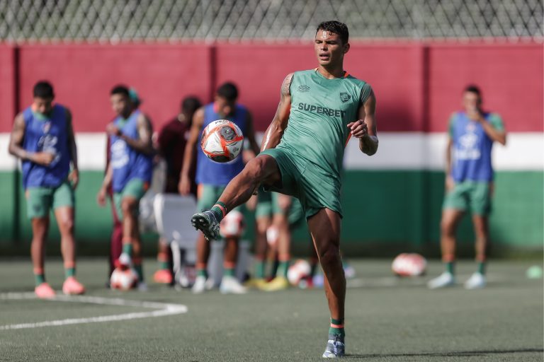 Fluminense chega à Vitória com força máxima para enfrentar o Madureira