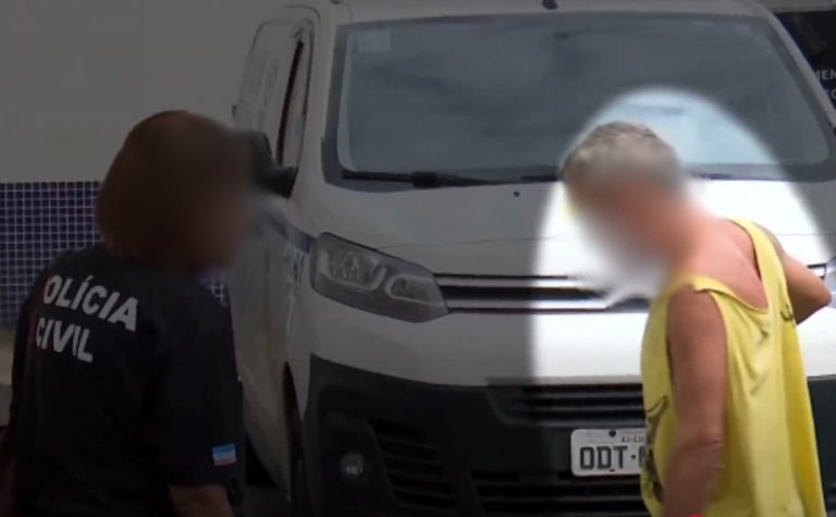 Homem é preso após agredir idoso no banheiro de terminal em Vila Velha