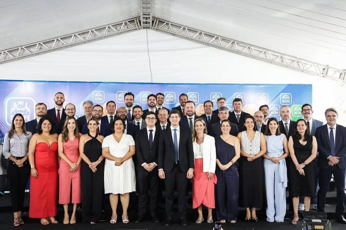 João Campos empossa secretários para o novo mandato