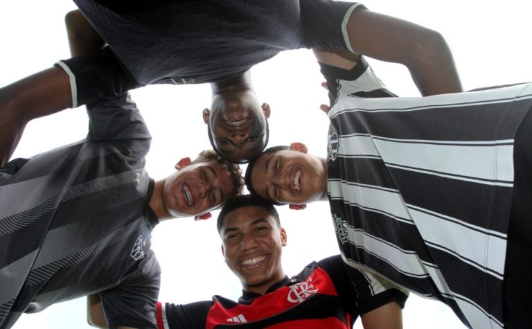Jovens capixabas buscam o sucesso no futebol brasileiro
