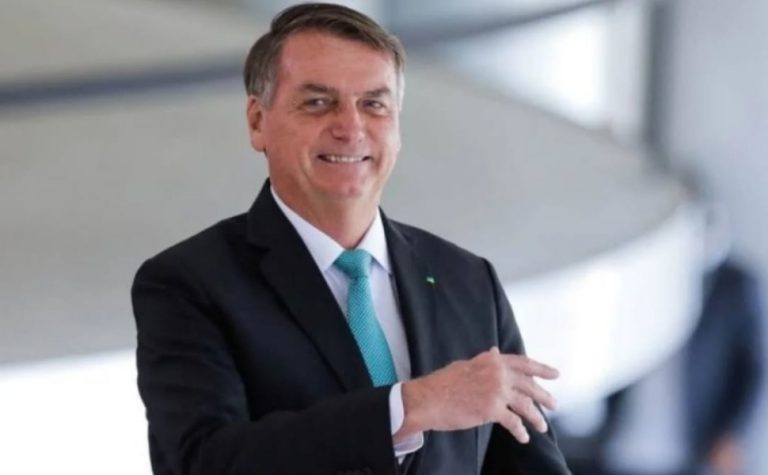 Perfil de Bolsonaro no X é novamente hackeado, diz Carlos