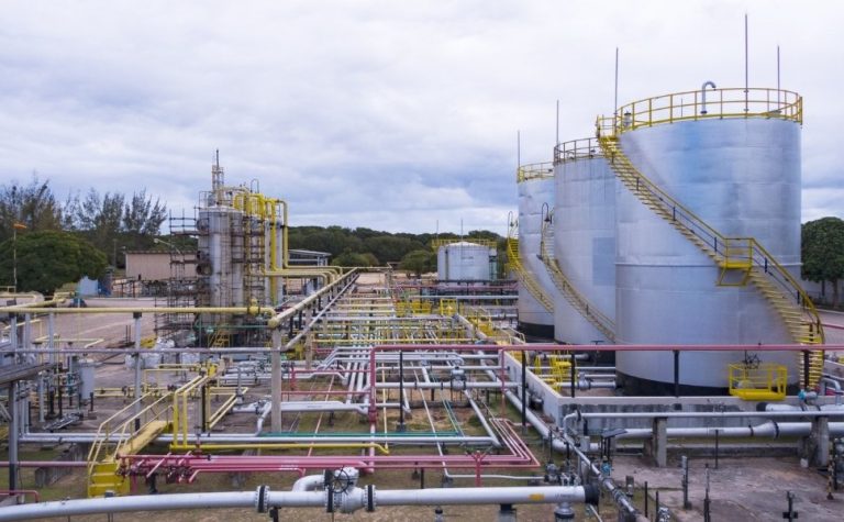 Petrolífera no Espírito Santo processa Petrobras e credores assumem
