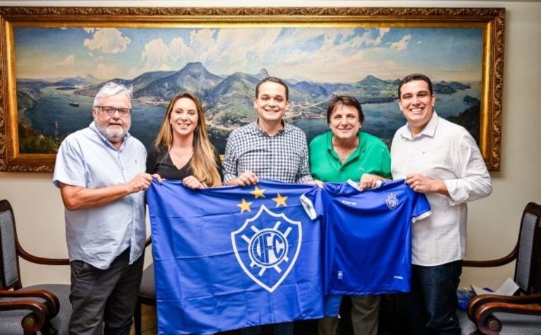 Prefeitura firma acordo com o Vitória para ações sociais no Estádio Salvador Costa