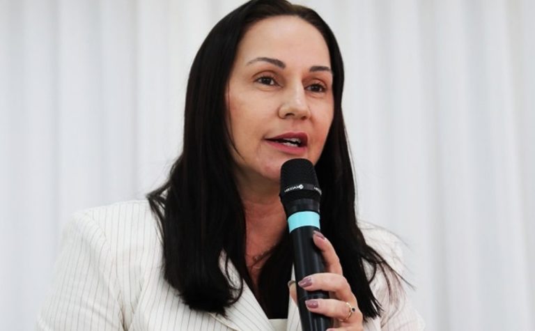 Primeira mulher a assumir a Prefeitura de Cariacica
