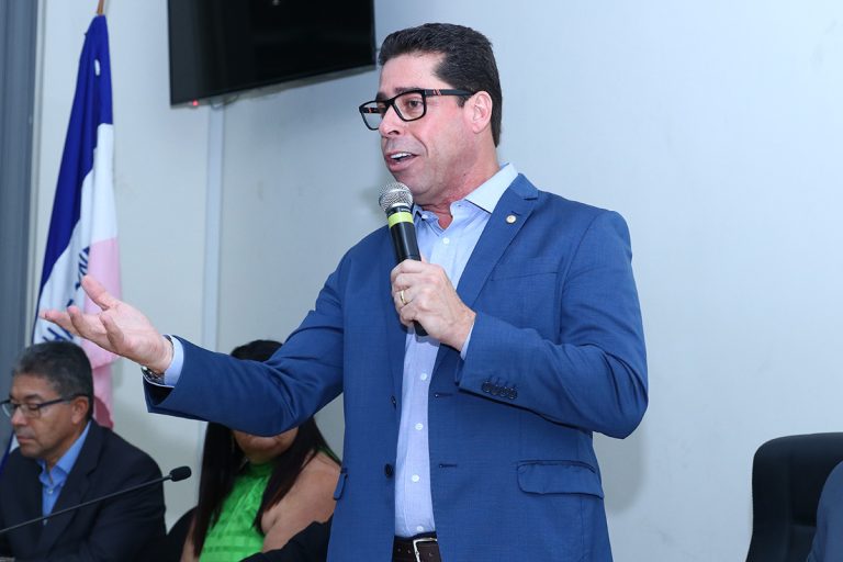 “União Brasil iria sofrer intervenção”, diz Marcelo Santos
