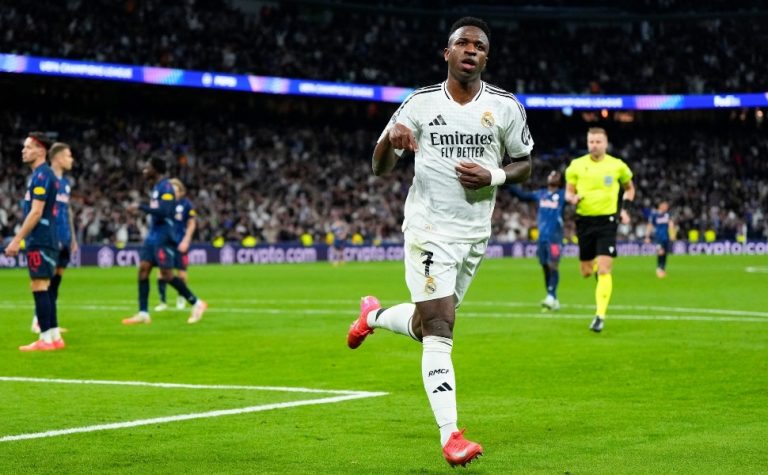 Vini e Rodrygo brilham em goleada do Real Madrid; City perde do PSG e se complica