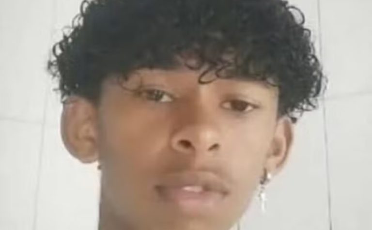 Adolescente morre após injetar líquido de borboleta na própria perna na Bahia