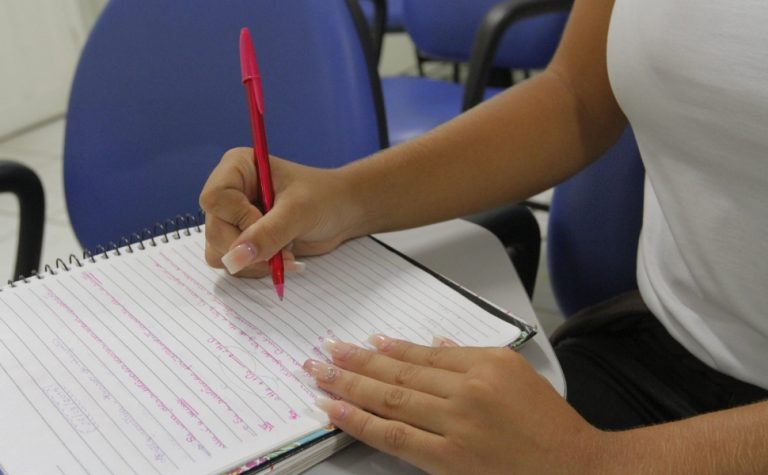 Alunos têm melhores notas em Português e Matemática