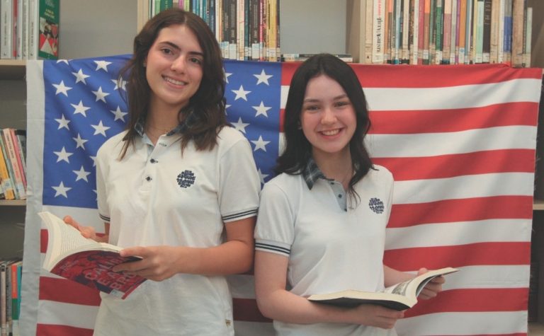 Aprovadas para cursos em universidades americanas