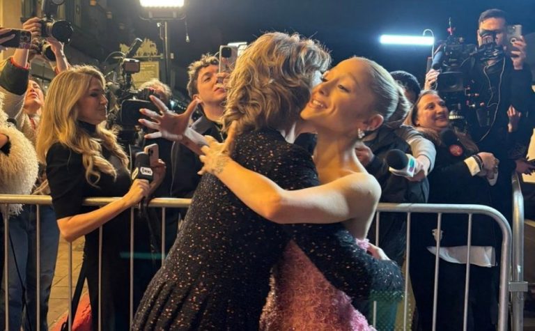Ariana Grande se declara a Fernanda Torres no Festival de Santa Bárbara