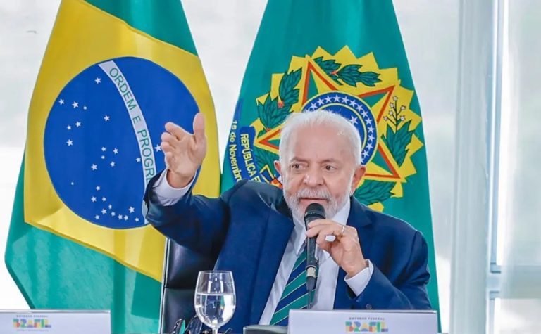 Governo Lula se prepara para responder a possíveis tarifas impostas por Trump