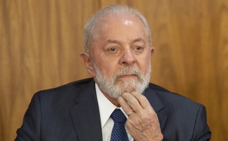 Brasil vai taxar produtos dos EUA se os EUA taxarem os do Brasil, diz Lula