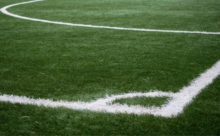 Liga Saudita busca jogador em site de empregos e oferece salário de R$ 91 milhões