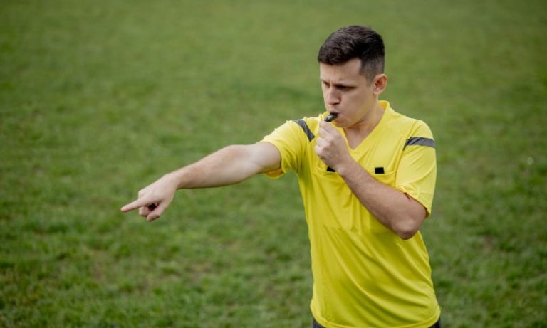 Curso de arbitragem do Recife Bom de Bola recebe inscrições até 28 de fevereiro
