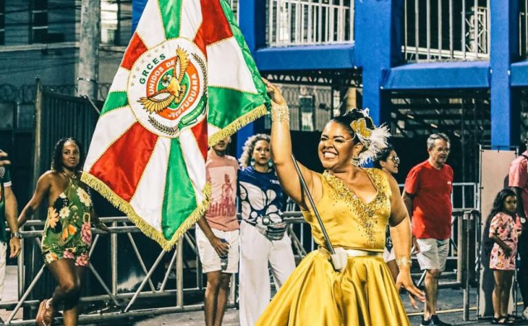 Desfile de estrelas e campeãs no grupo Especial do Carnaval de Vitória