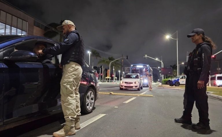 Dois motoristas são presos e 1290 veículos abordados em Operação na Grande Vitória