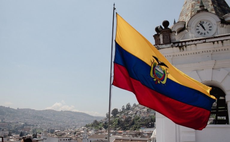 Equador escolhe presidente neste domingo em meio a onda de violência
