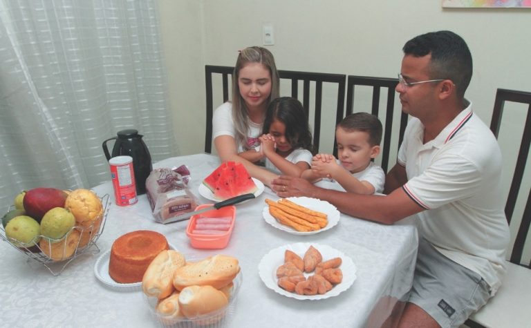 Famílias retomam antigos hábitos na criação dos filhos