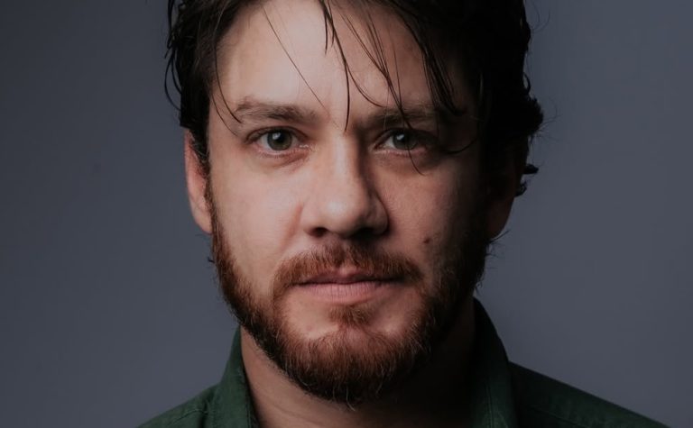 Galã vira presidiário para “causar” em nova novela na TV Tribuna / Band