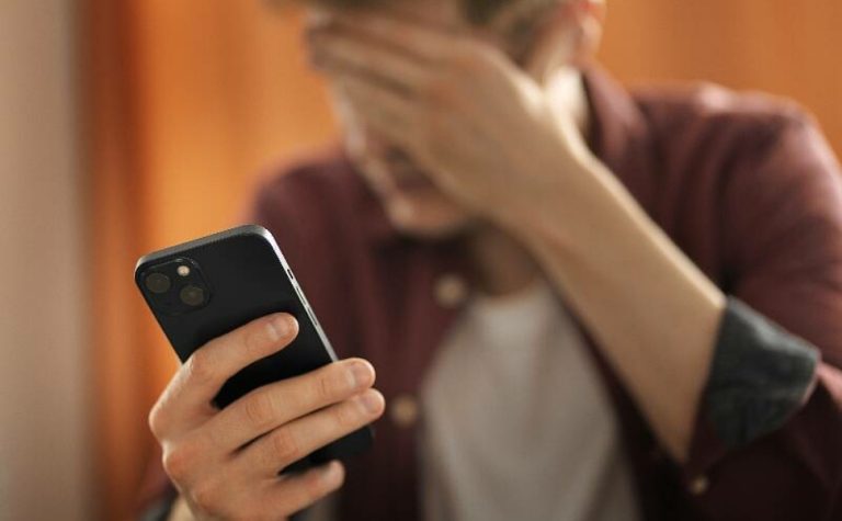 Golpe da selfie faz vítimas e bancos emitem alerta