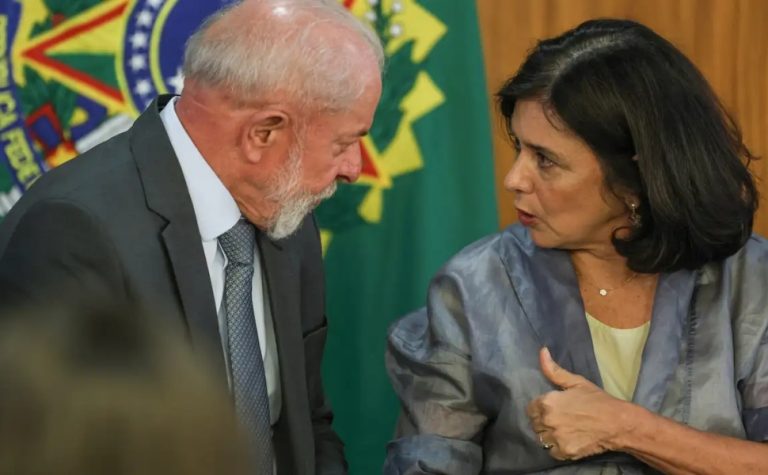 Lula demite Nísia, confirma Padilha na Saúde e dá início a reforma ministerial