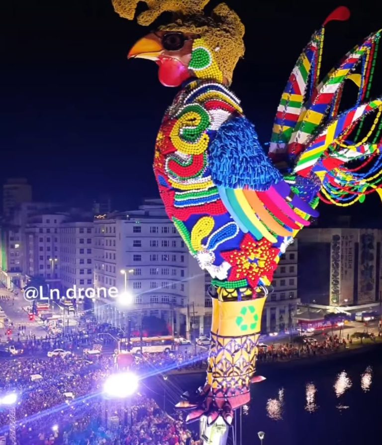 VÍDEO: O galo está de pé anunciando o Carnaval do Recife