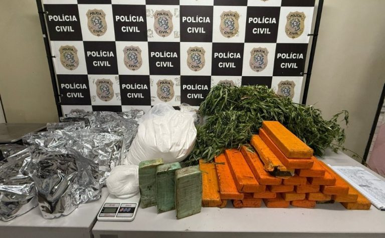 Polícia encontra 26 kg de maconha em “pantanal” na Serra e prende dois suspeitos