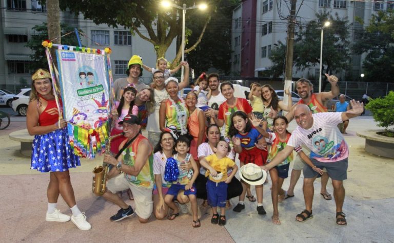 Roteiro da folia: guia de matinês para a criançada no ES