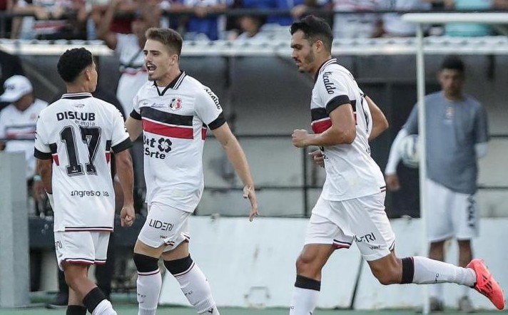 Santa Cruz vence Central e faz outra festa para mais de 25 mil tricolores no Arruda