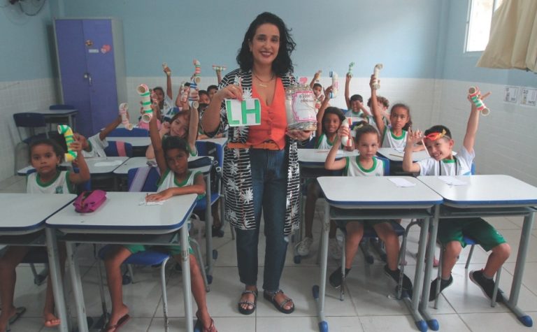 “Selo de ouro” para alfabetização em escolas de Vitória, Cariacica e Viana