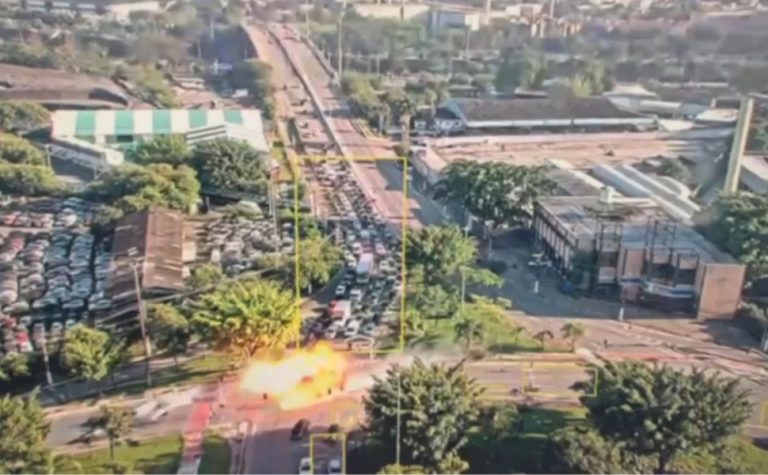 Vídeo mostra momento da queda de avião que deixou dois mortos em SP