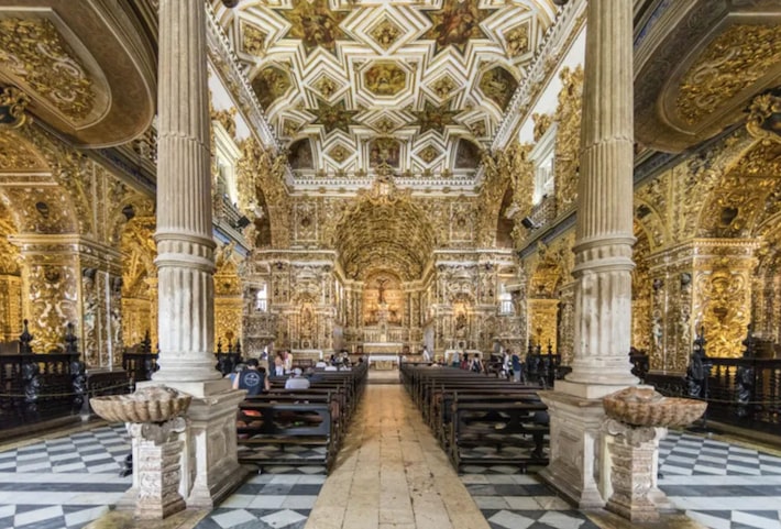 VÍDEO I Veja como era e como ficou teto de ‘igreja de ouro’ que desabou em Salvador