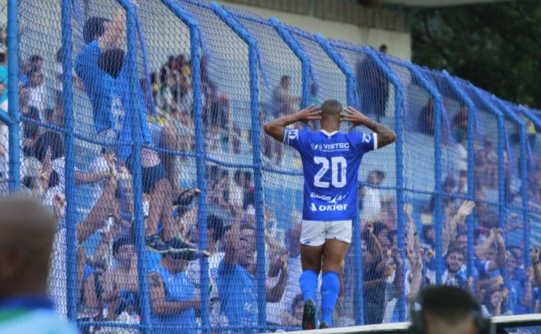 Vitória massacra e rebaixa o Nova Venécia