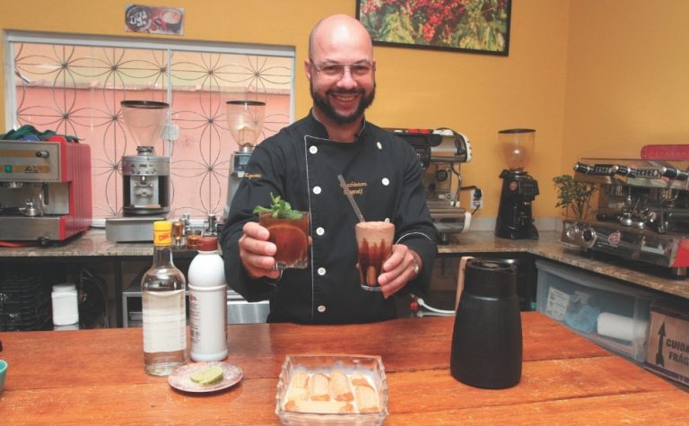 Aprenda a preparar doce e bebidas com sobras de café