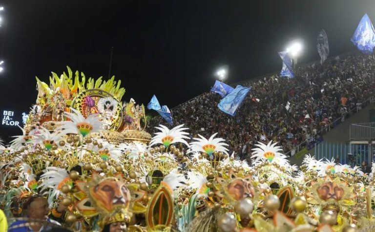 Beija-flor conquista o 15º título do carnaval do Rio de Janeiro
