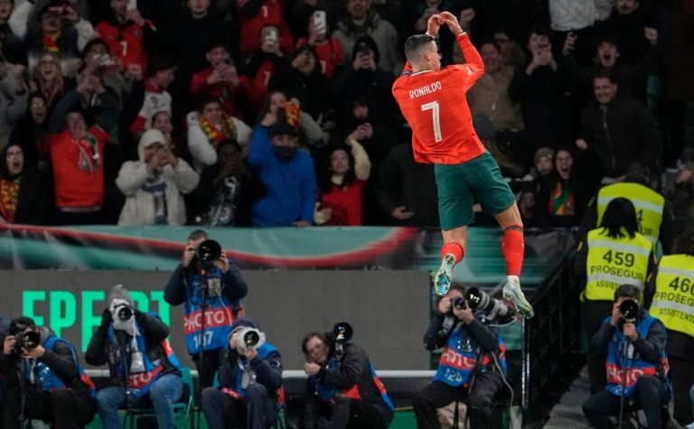 Cristiano Ronaldo quebra recorde por seleção e é homenageado pelo Guinness Book