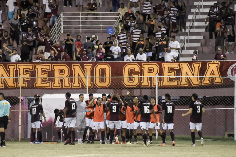 Desportiva e Vilavelhense dão o pontapé inicial
