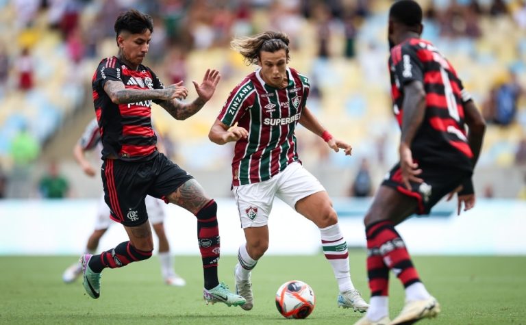 Fla x Flu: Duelo tático e estratégias opostas na tela da TV Tribuna/Band