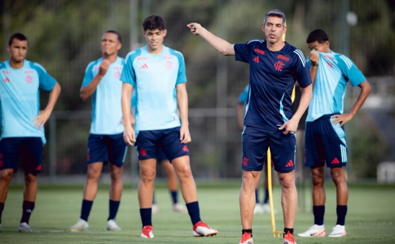 Flamengo anuncia técnico português para sub-20 após título da Libertadores