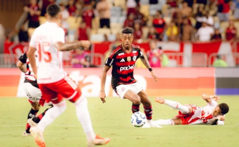 Flamengo e Inter ficam no empate em duelo tático entre Filipe Luís e Roger