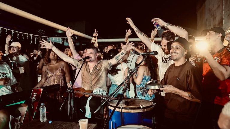 Folia em bares, quiosques e boates da Grande Vitória