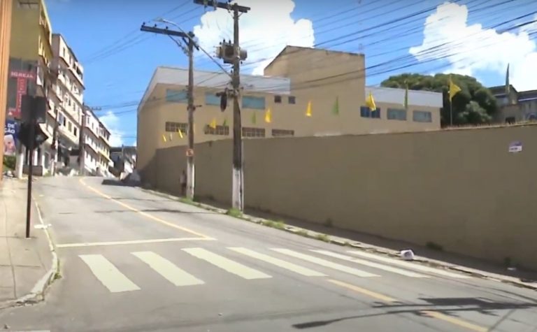 Homem é baleado após sair de supermercado em Cariacica sem pagar