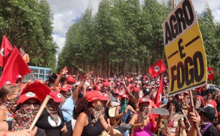 Justiça manda desocupar área invadida pelo MST no ES