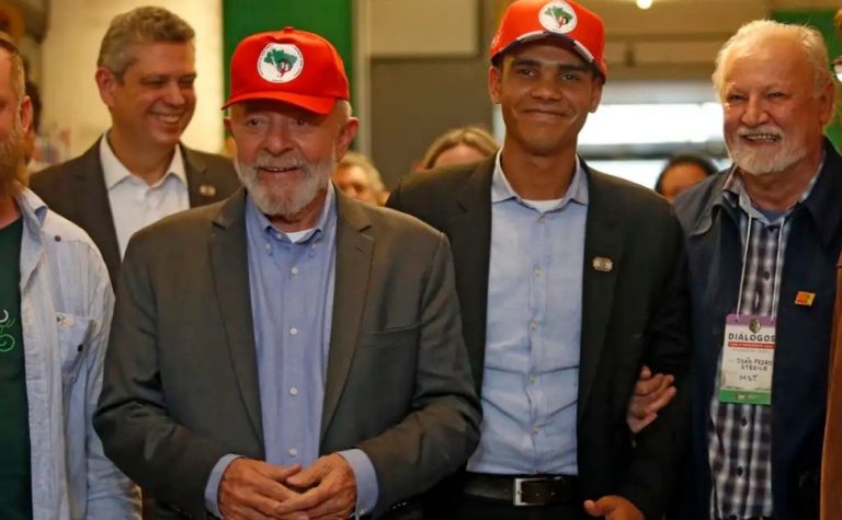 MST invade terras em 3 estados e pressiona governo após ato com Lula