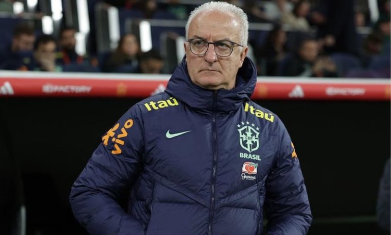 Dorival Júnior é demitido do comando da Seleção Brasileira