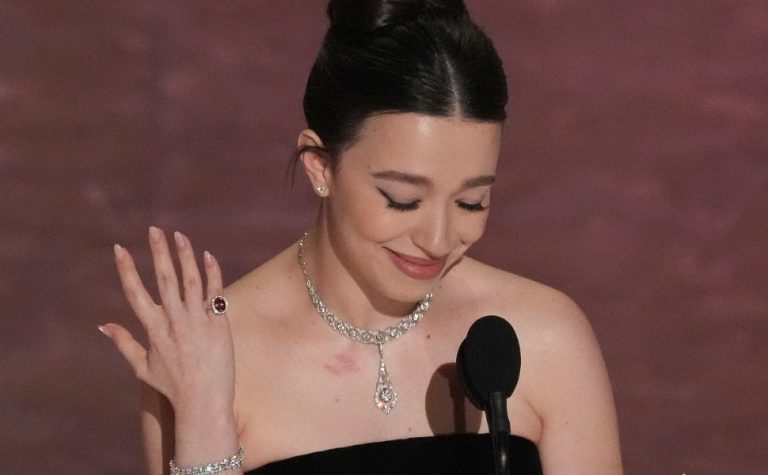 Mikey Madison sofre ataques de brasileiros em redes sociais da Academia do Oscar