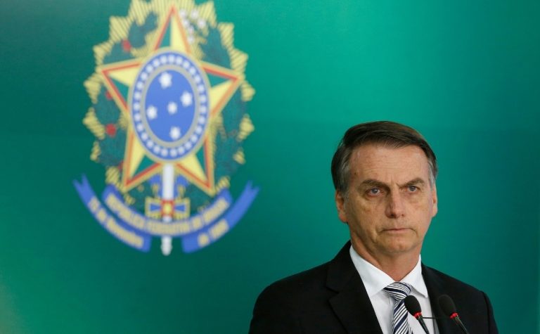 Moraes arquiva investigação contra Bolsonaro sobre fraude em cartão de vacina